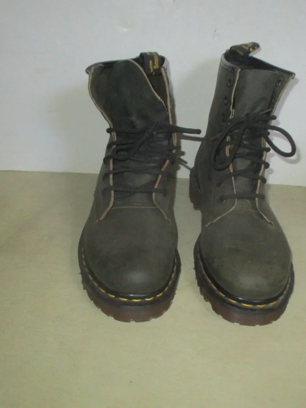 Original Dr. Martens Air Wair Leather 8 Eyelets Dark Green - Picture 2 of 12
